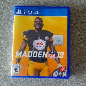 Playstation PS4 Madden 2019 NFL Football Game
